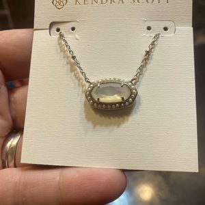 Kendra Scott elisa necklace